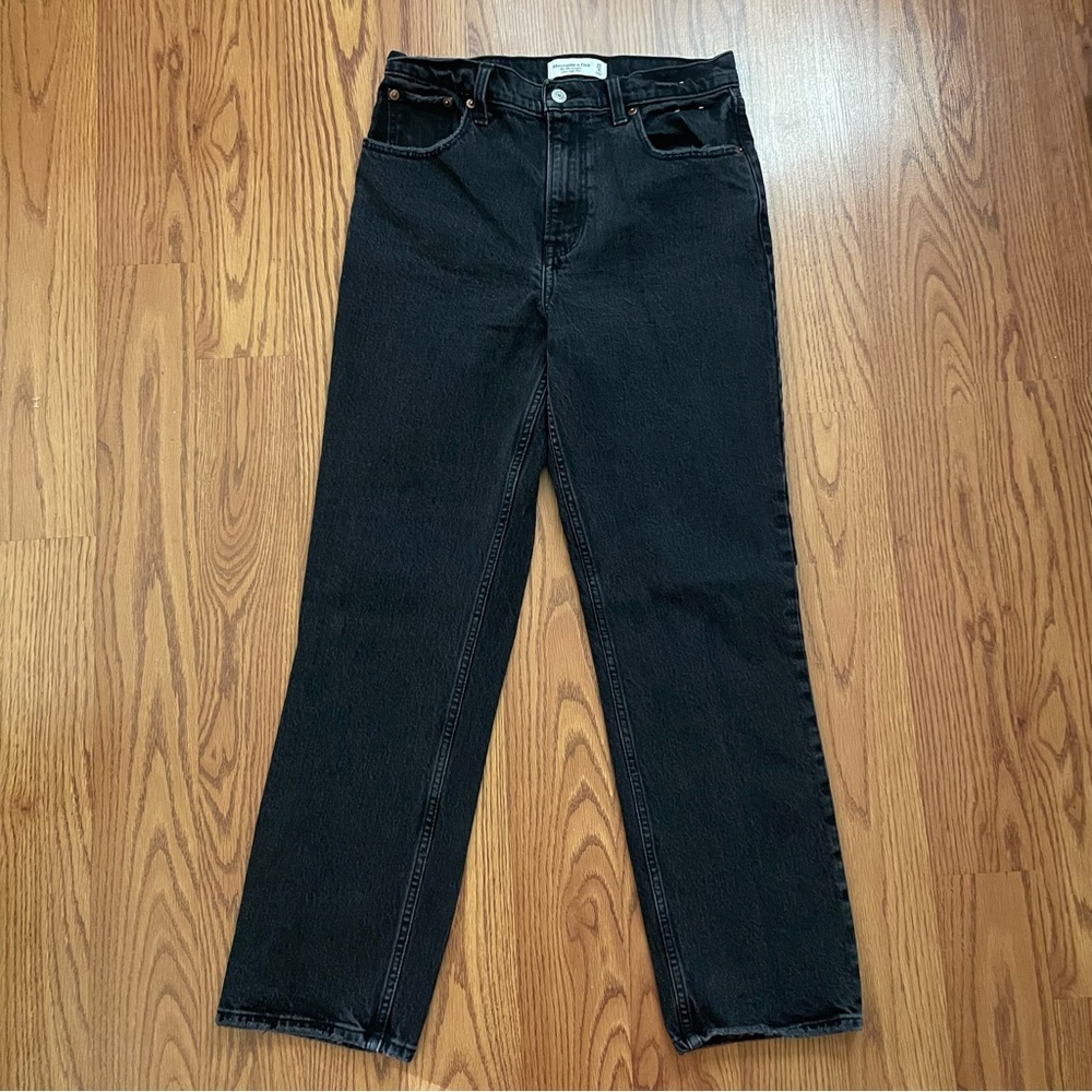 Abercrombie 90's Straight Ultra High Rise Jeans: 4s